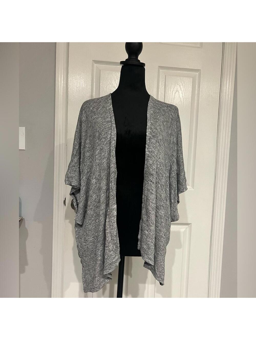 Women’s Sweater Cardigan | Mudd | Size Medium
